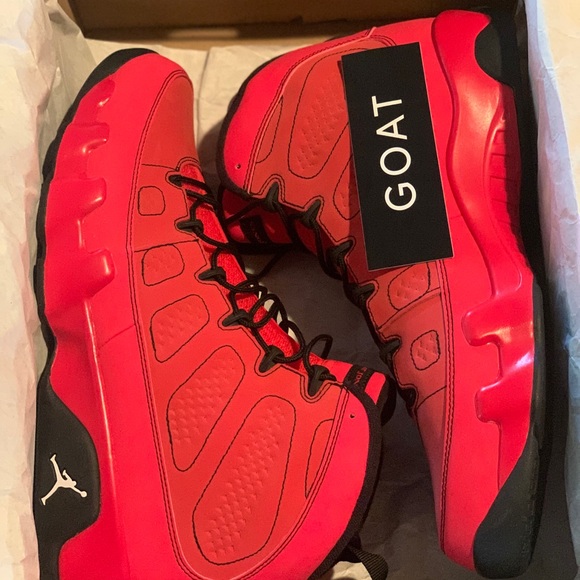 Motorboat Jones 9s